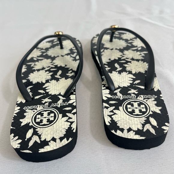 Tory Burch Black and White Floral Sandals - Picture 4 of 13